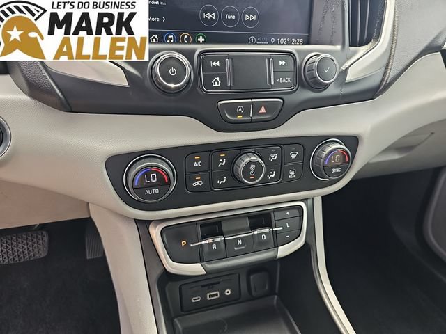Used 2024 GMC Terrain SLT FWD image 17