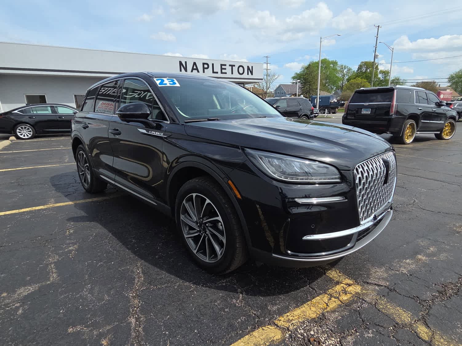 Used 2023 Lincoln Corsair AWD w/ Equipment Group 101A image 3