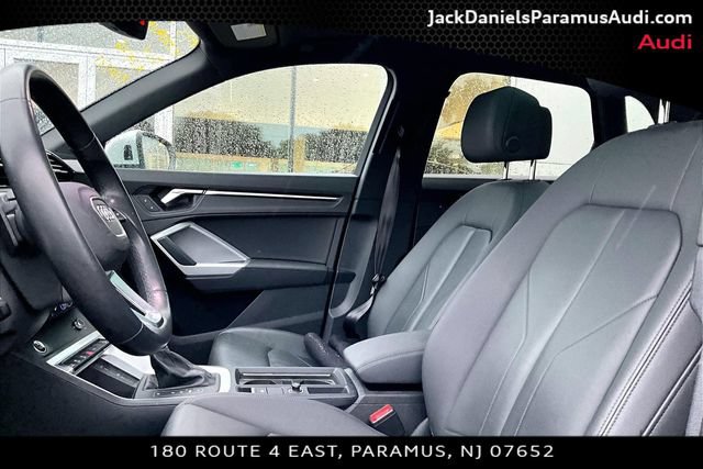 Used 2023 Audi Q3 2.0T Premium w/ Convenience Package AWD/4WD image 17