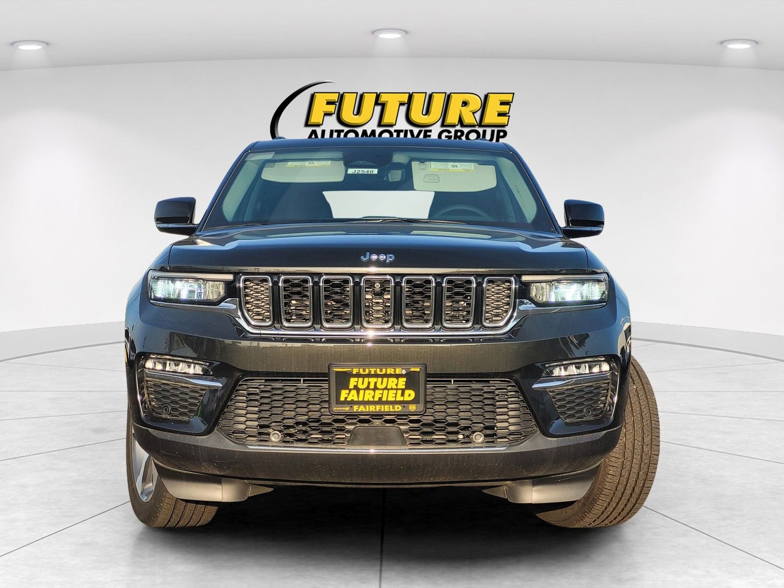 New 2024 Jeep Grand Cherokee Limited 4xe w/ Luxury Tech Group II image 2