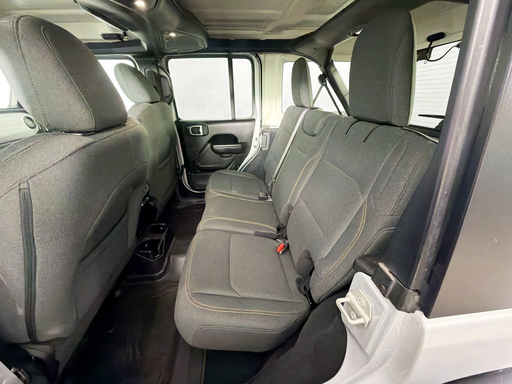 Used 2024 Jeep Wrangler Willys image 23
