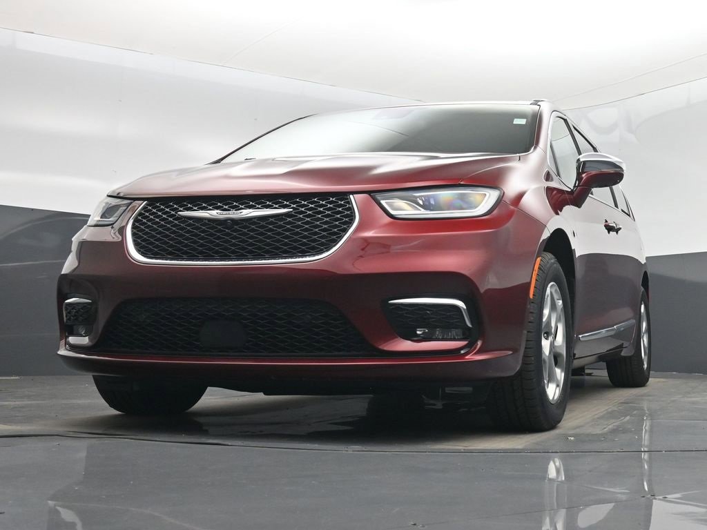 Used 2022 Chrysler Pacifica Limited image 52