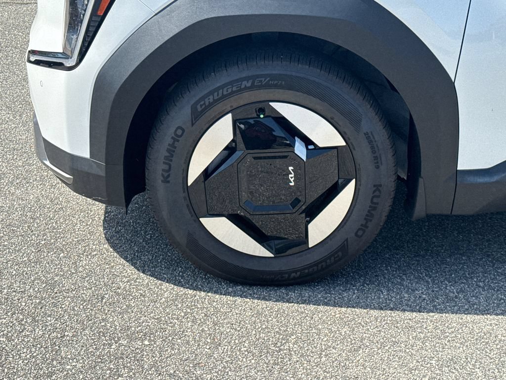 New 2024 Kia EV9 Light RWD image 11