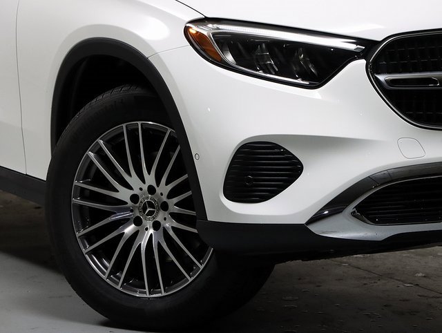 New 2026 Mercedes-Benz GLC 300 4MATIC image 3