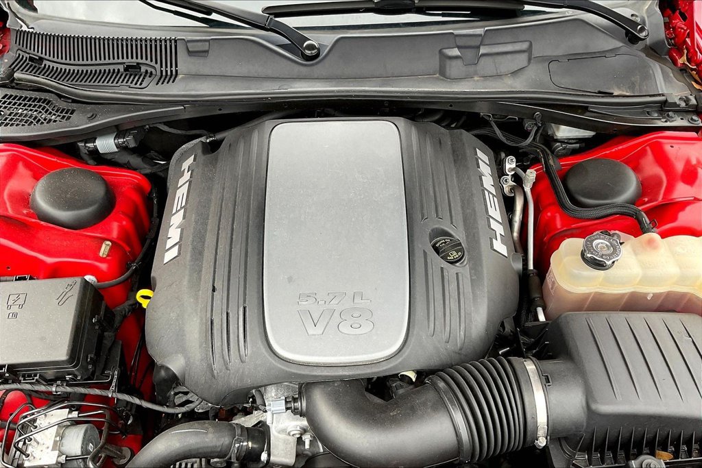 Used 2022 Dodge Challenger R/T RWD image 27