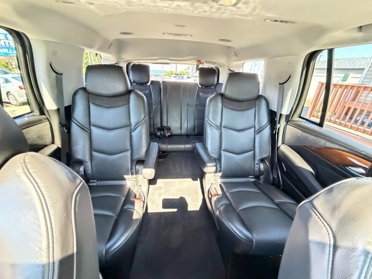 Used 2018 Cadillac Escalade Luxury AWD/4WD image 57