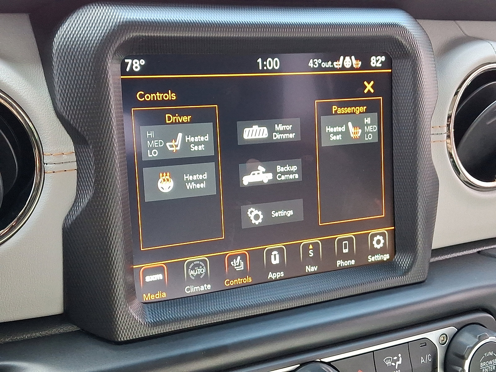 Certified 2022 Jeep Gladiator Overland AWD/4WD image 19