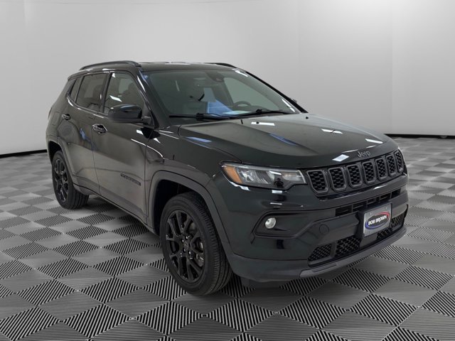 Used 2025 Jeep Compass Latitude w/ Convenience Group AWD/4WD image 7