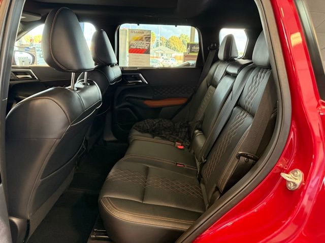 Used 2023 Mitsubishi Outlander SEL image 22