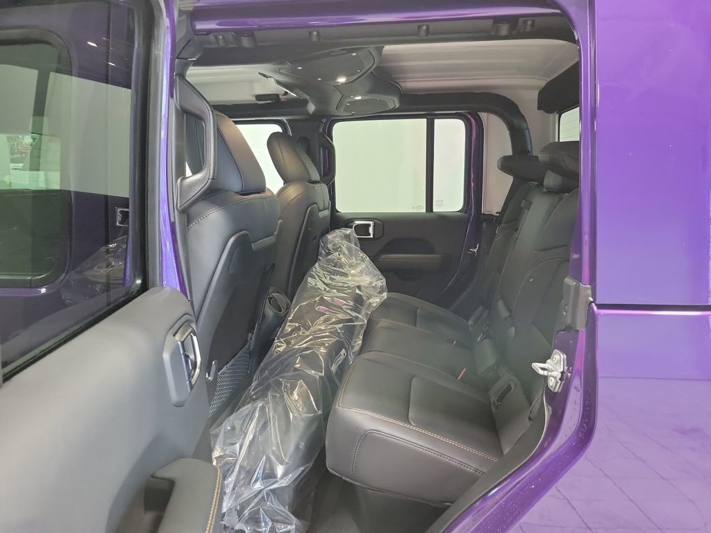 New 2026 Jeep Gladiator Sahara image 8