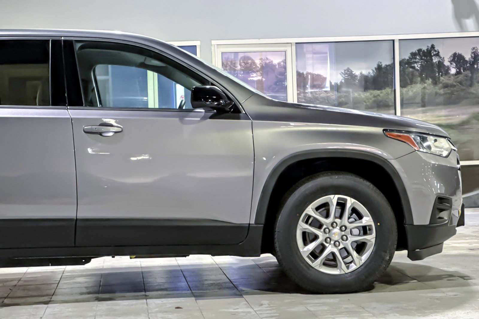 Used 2020 Chevrolet Traverse LS image 35