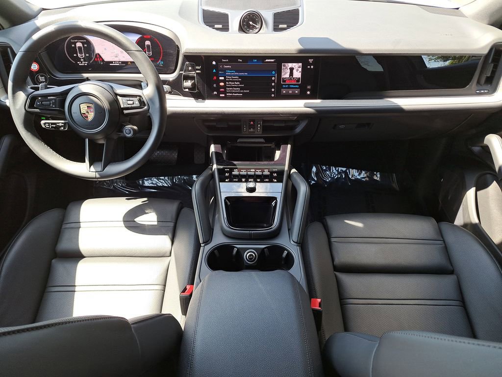 Certified 2025 Porsche Cayenne Coupe image 20