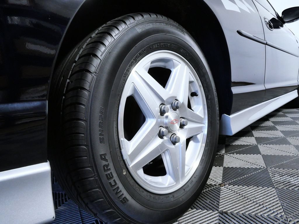 Used 2001 Chevrolet Monte Carlo SS FWD image 8