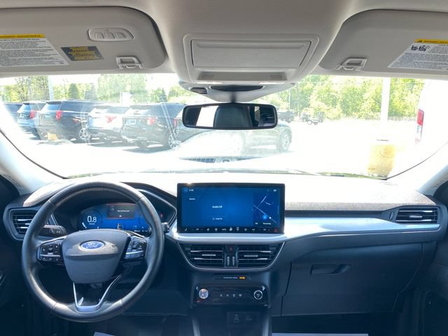 Used 2025 Ford Escape Platinum AWD/4WD image 21