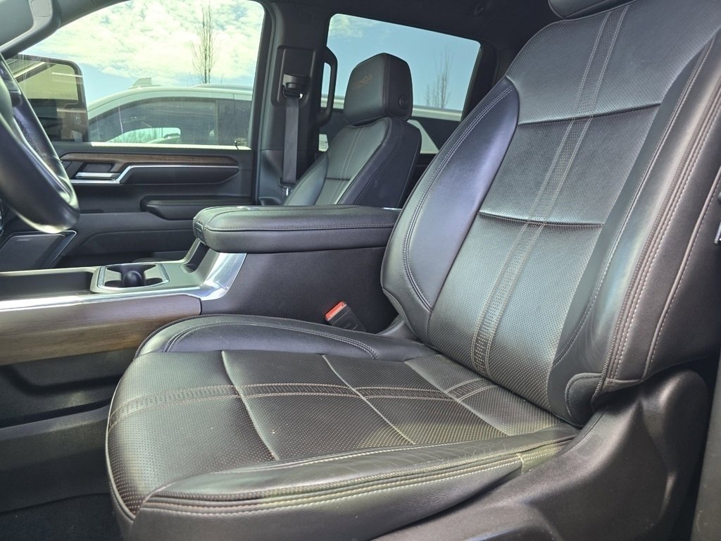 Used 2024 Chevrolet Silverado 3500 High Country AWD/4WD image 6