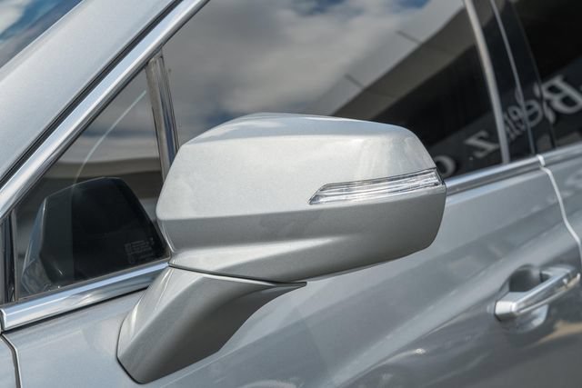 Used 2025 Cadillac XT5 Luxury FWD image 15