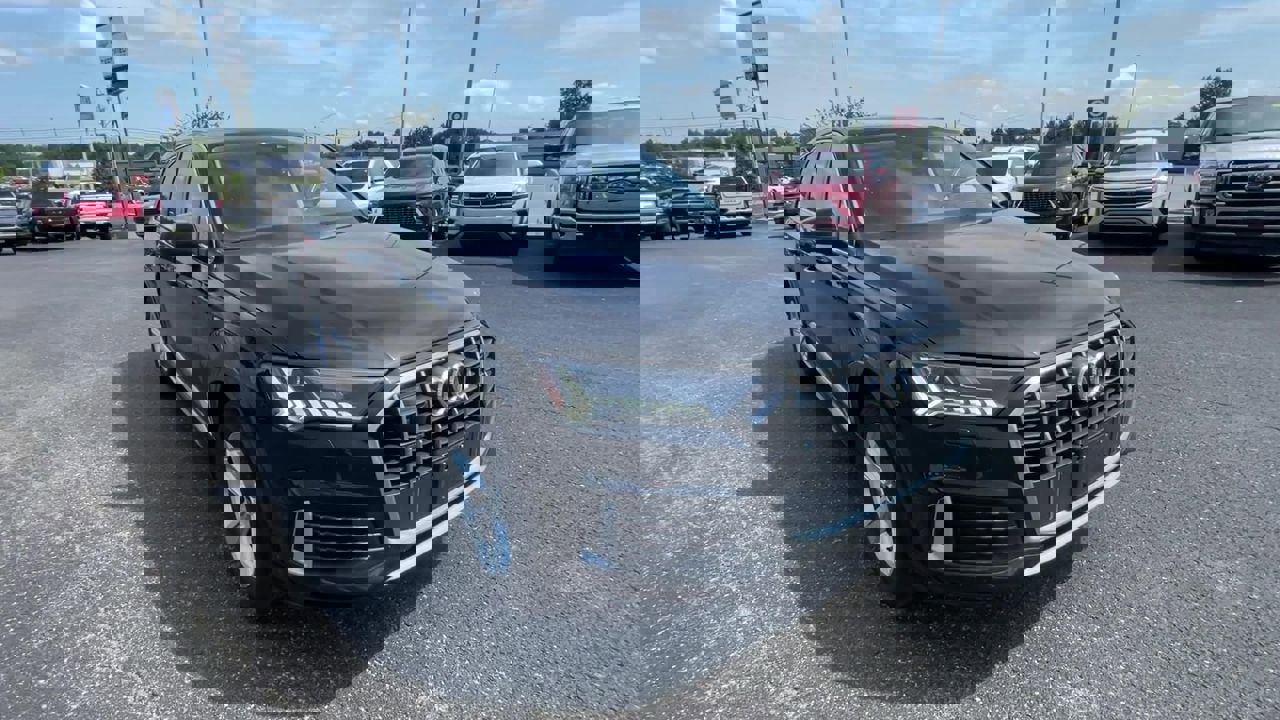 Used 2024 Audi Q7 2.0T Premium Plus image 3