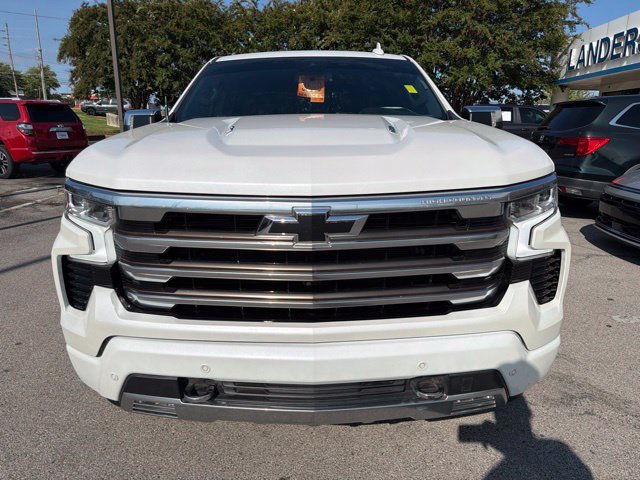 Used 2022 Chevrolet Silverado 1500 High Country w/ High Country Premium Package AWD/4WD image 8