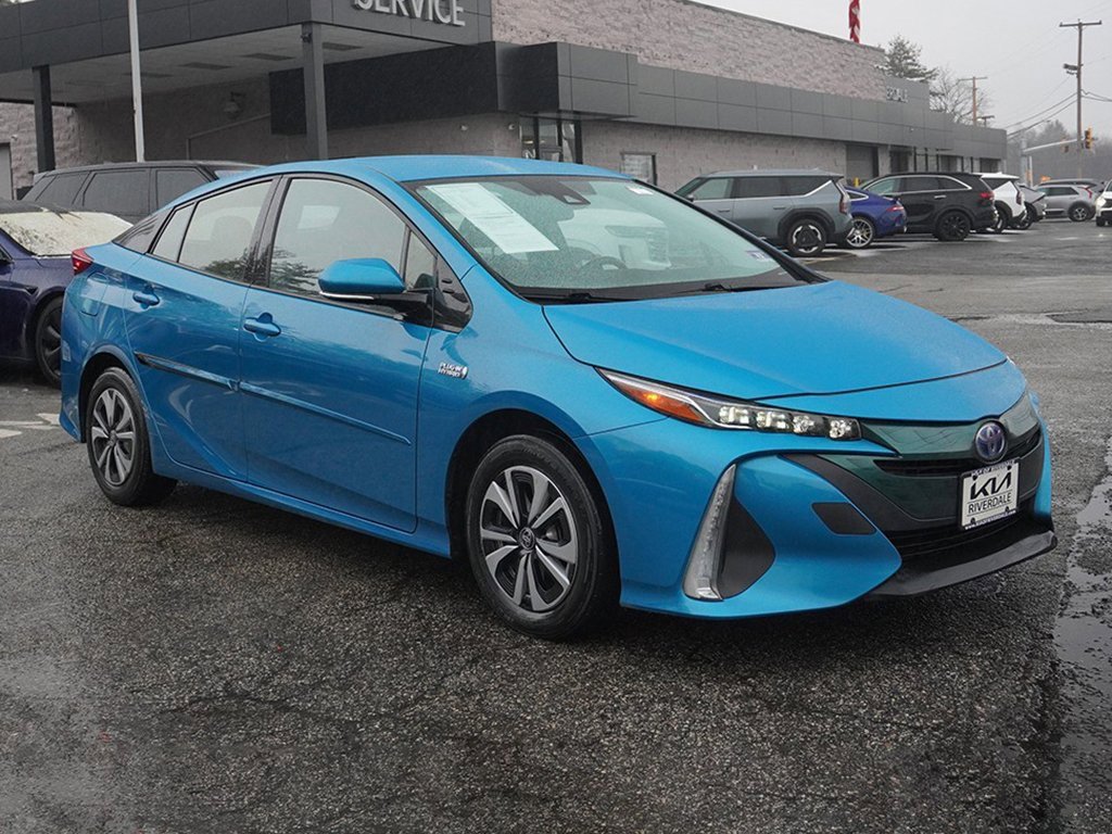 Used 2017 Toyota Prius Prime Plus image 40