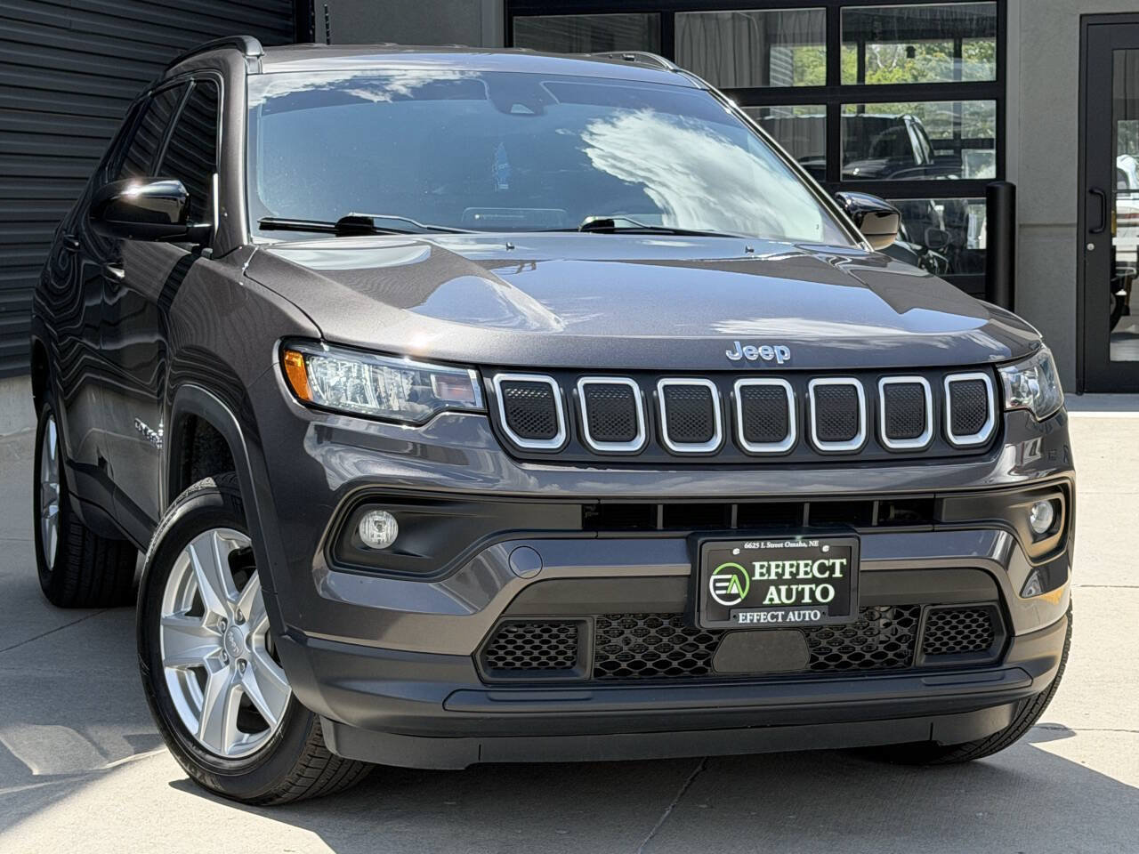 Used 2022 Jeep Compass Latitude AWD/4WD image 5