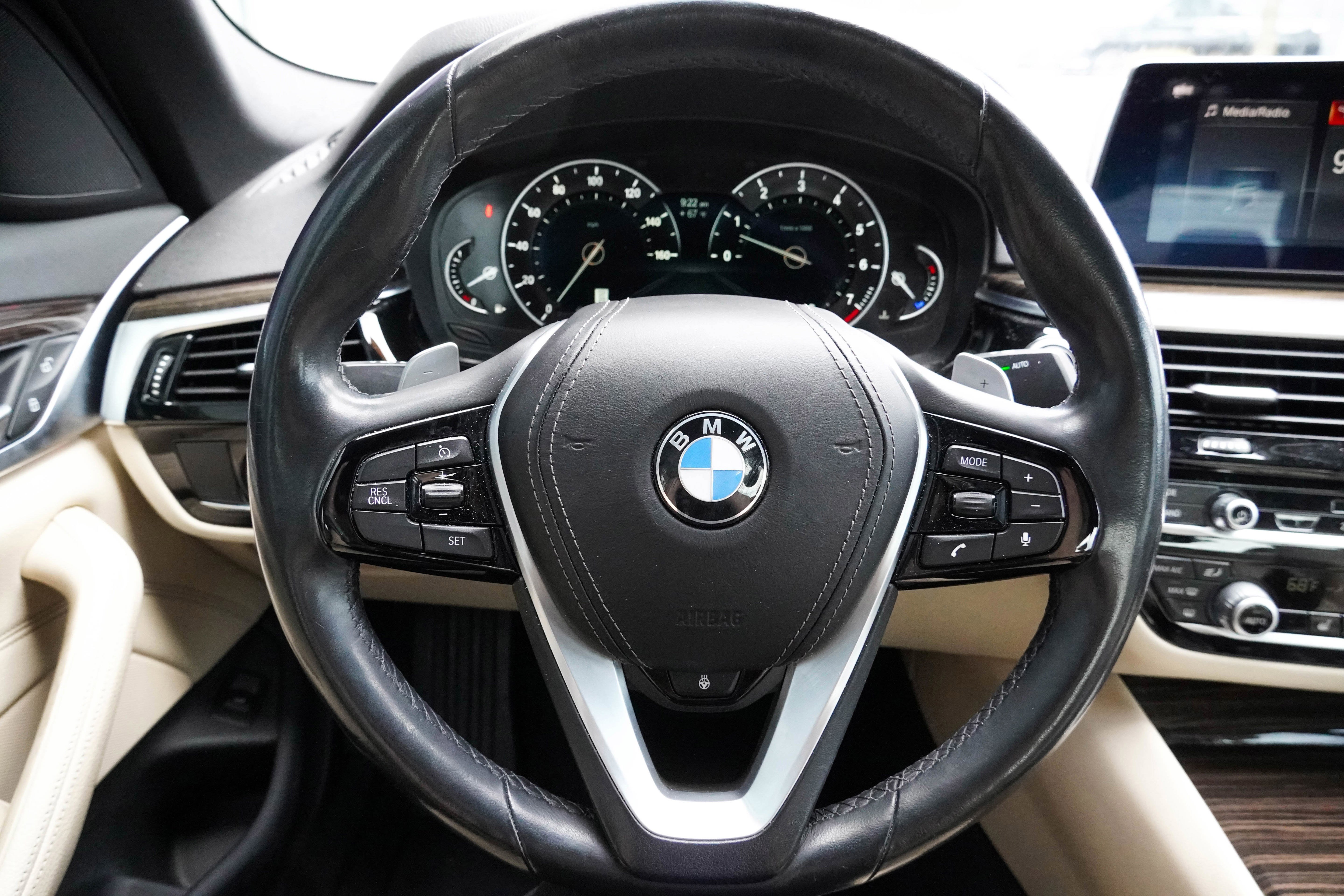 Used 2019 BMW 540i w/ Convenience Package image 17