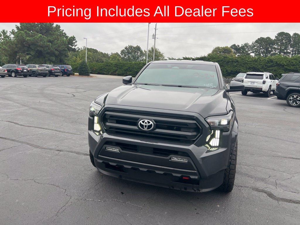 Used 2025 Toyota Tacoma SR5 AWD/4WD image 10