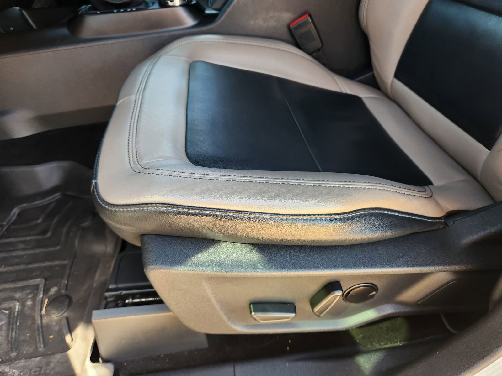 Used 2023 Ford Bronco Wildtrak image 25