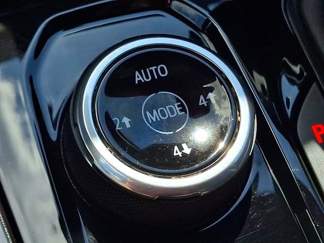 Used 2024 Chevrolet Colorado Z71 w/ Z71 Convenience Package 2 image 25