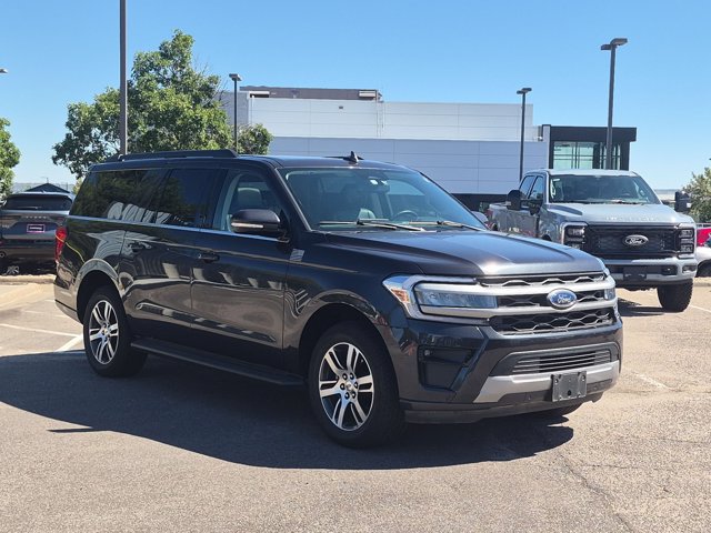 Used 2024 Ford Expedition Max XLT AWD/4WD image 3