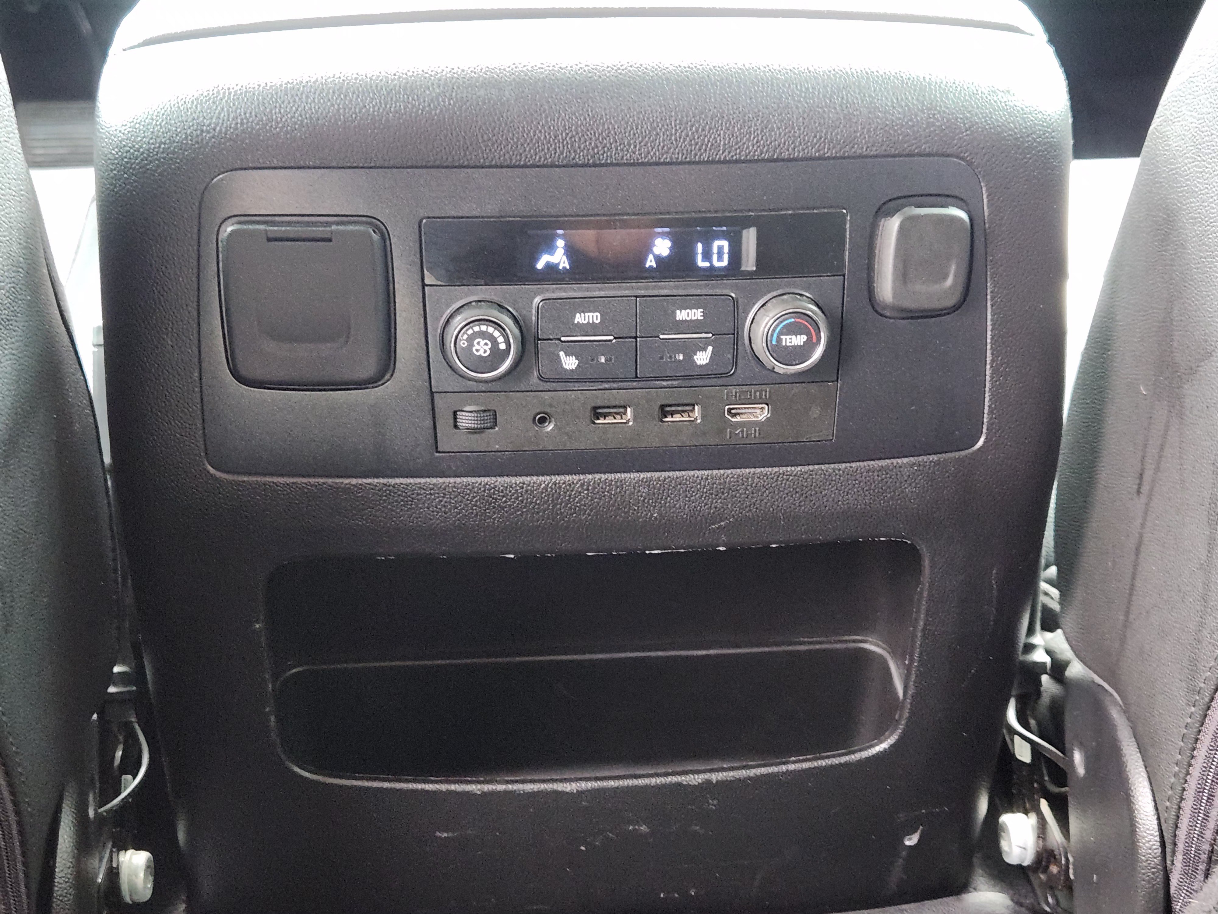 Used 2020 Chevrolet Tahoe Premier AWD/4WD image 32