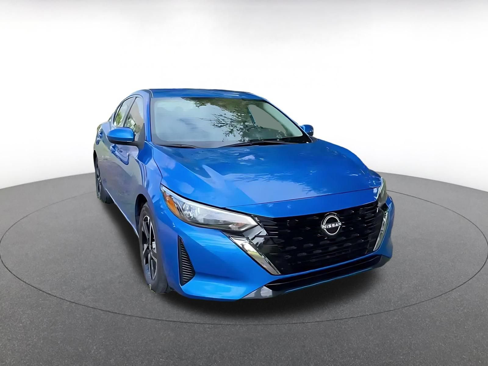 Used 2025 Nissan Sentra SV FWD image 3