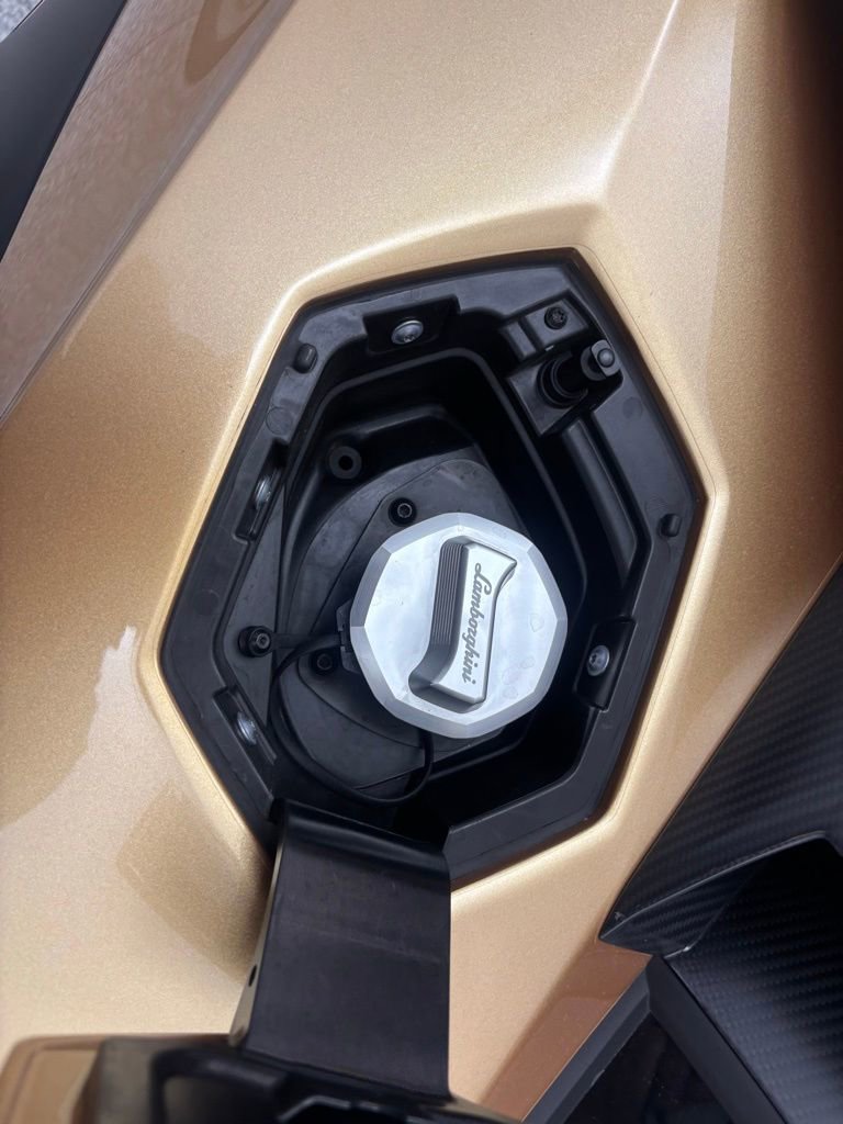 Used 2019 Lamborghini Aventador SVJ image 45