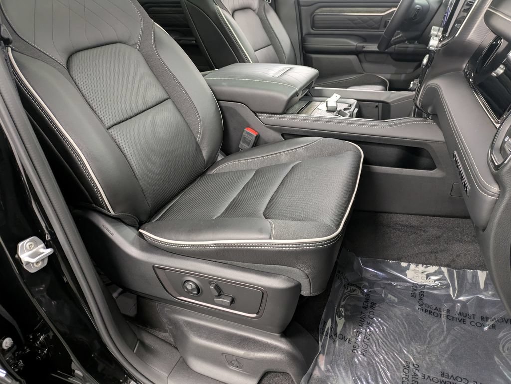 Used 2025 RAM 1500 Limited w/ Trailer Tow Group AWD/4WD image 30