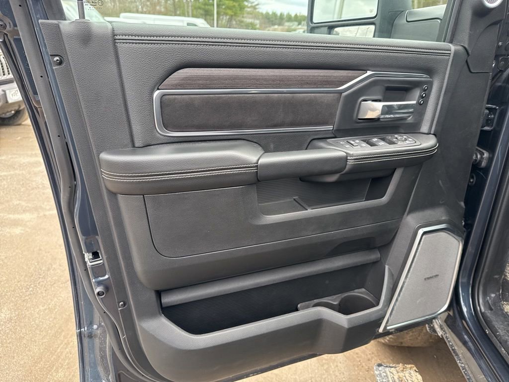 New 2026 RAM 2500 Laramie AWD/4WD image 21