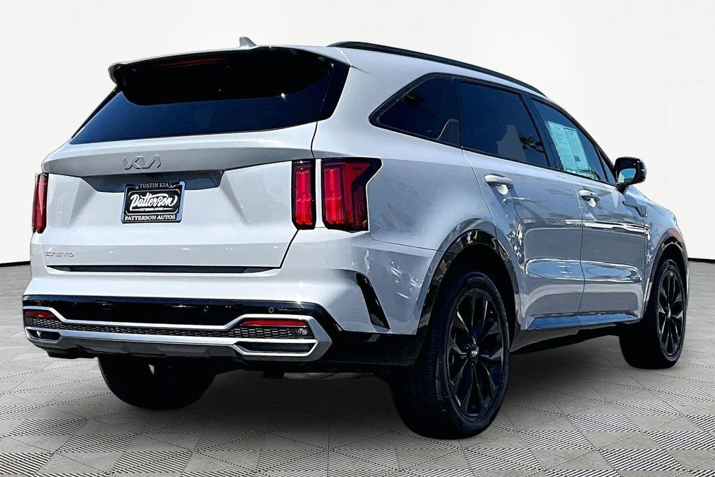 Used 2023 Kia Sorento SX image 3