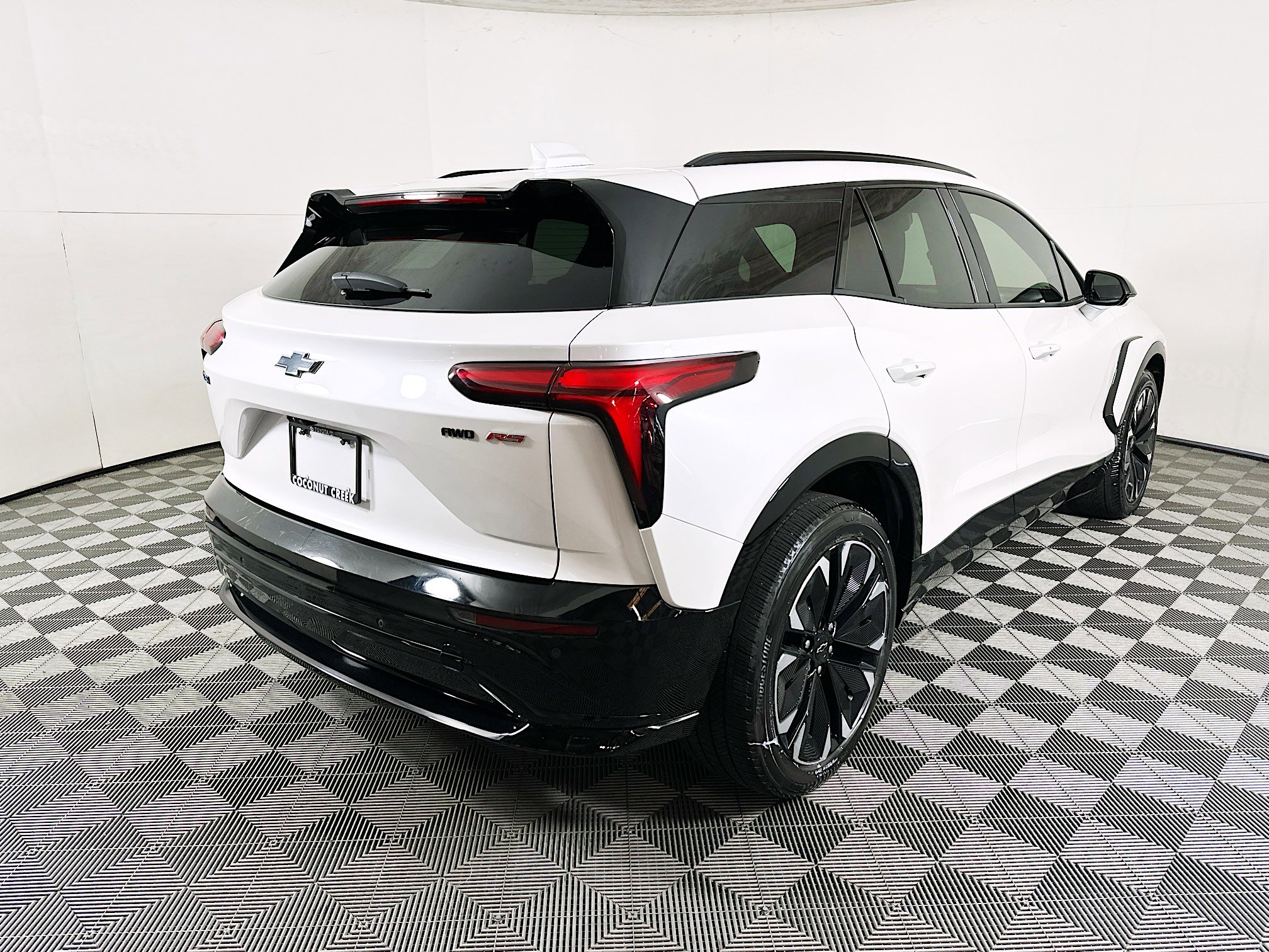 Used 2024 Chevrolet Blazer EV RS image 3