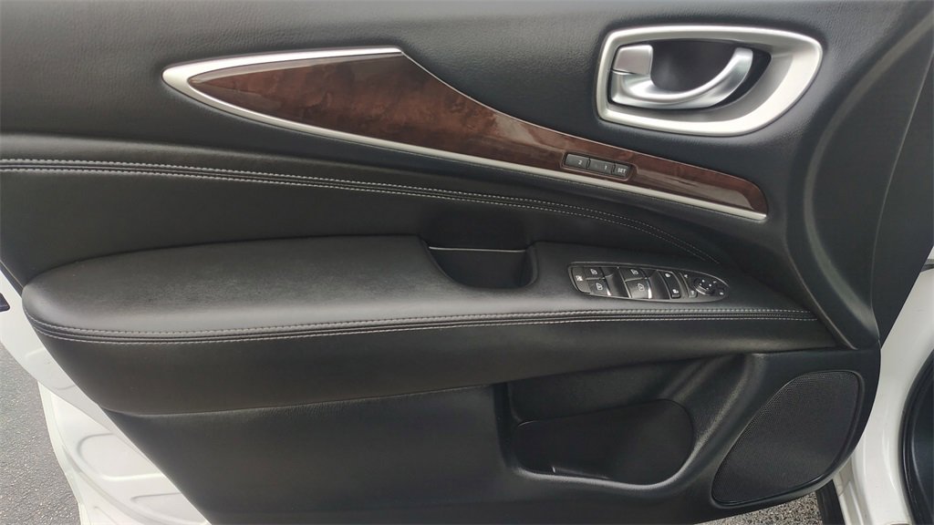 Used 2019 INFINITI QX60 Luxe w/ Sensory Package image 8