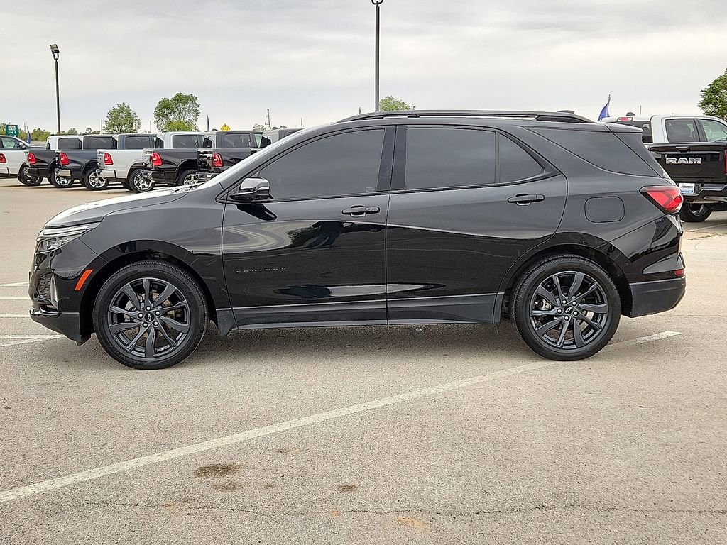 Used 2024 Chevrolet Equinox RS w/ RS Leather Package image 2