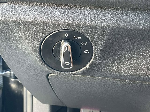 Used 2021 Volkswagen Jetta SE FWD image 18