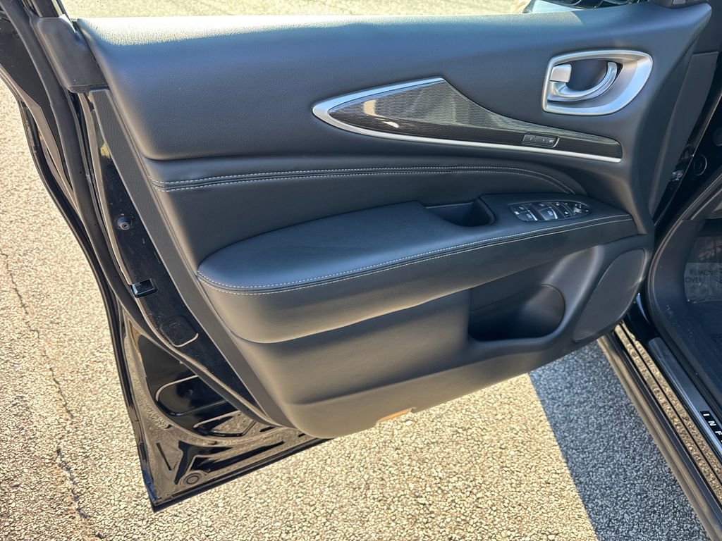 Used 2019 INFINITI QX60 Luxe w/ Essential Package image 10