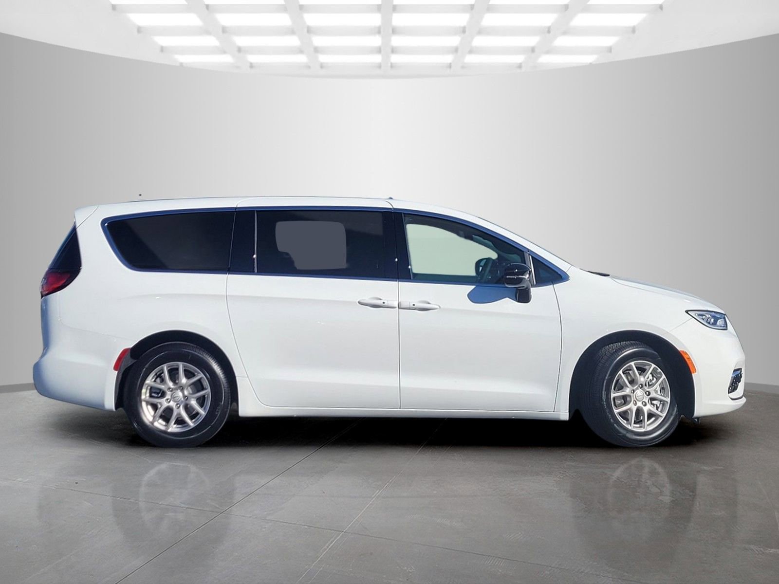 New 2026 Chrysler Pacifica Select FWD image 3