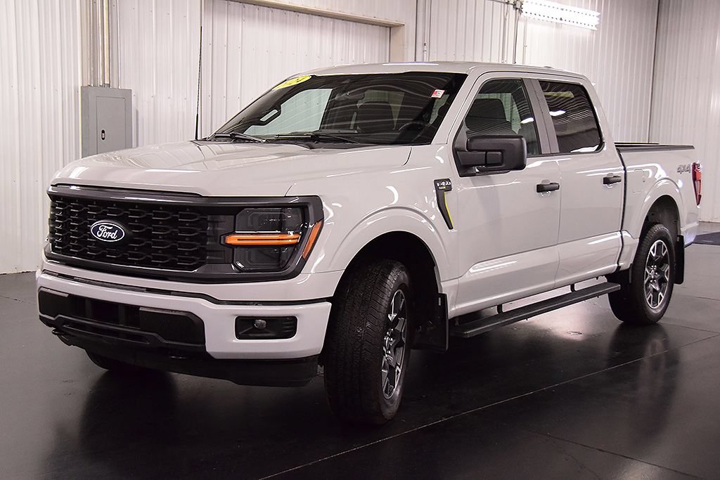 Used 2024 Ford F150 STX AWD/4WD image 3
