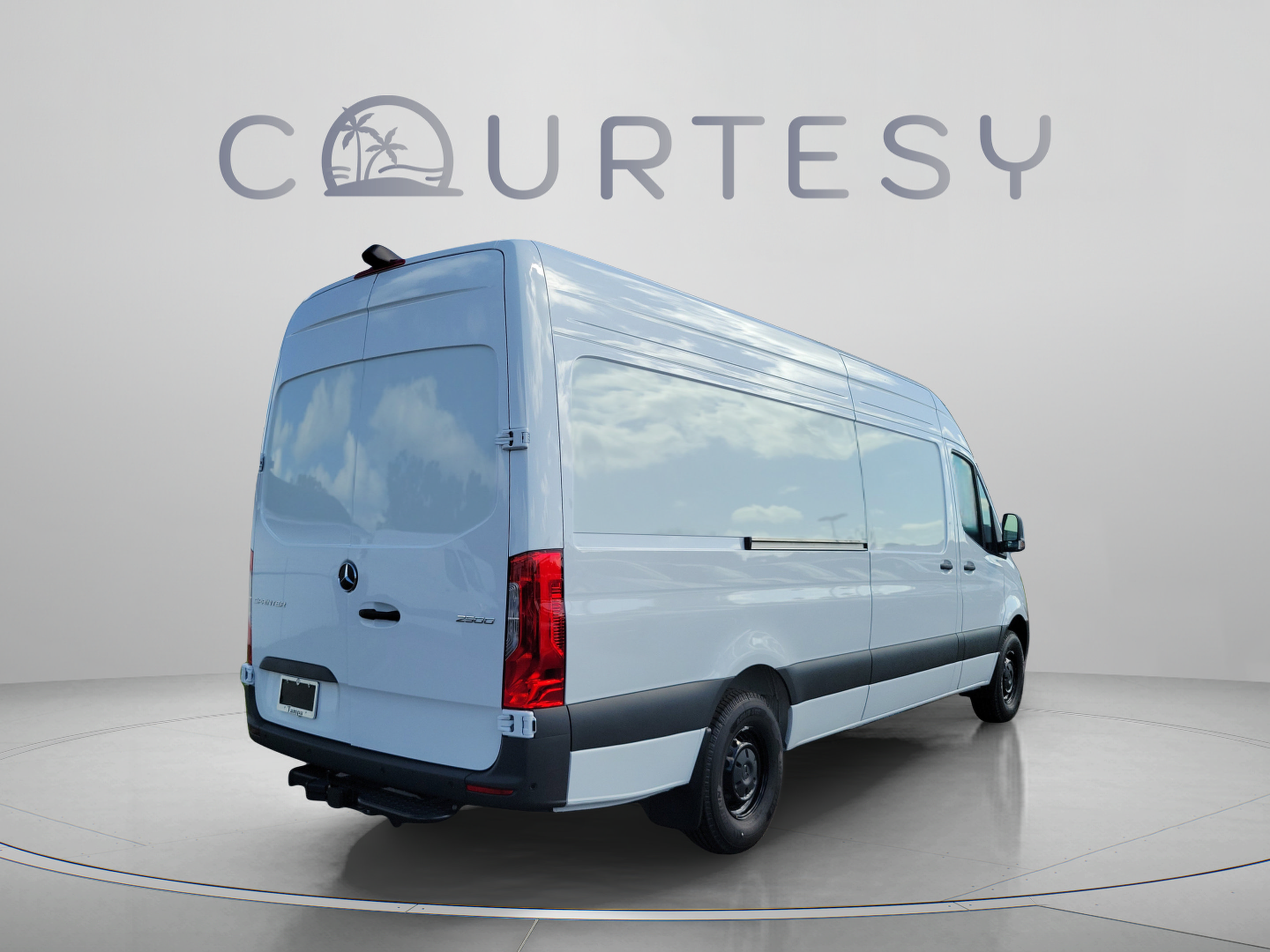 Used 2026 Mercedes-Benz Sprinter 2500 image 4