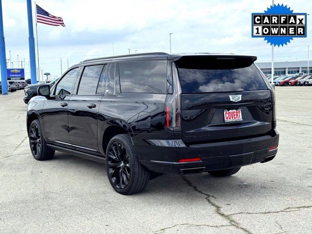 Used 2025 Cadillac Escalade ESV Sport Platinum AWD/4WD image 12