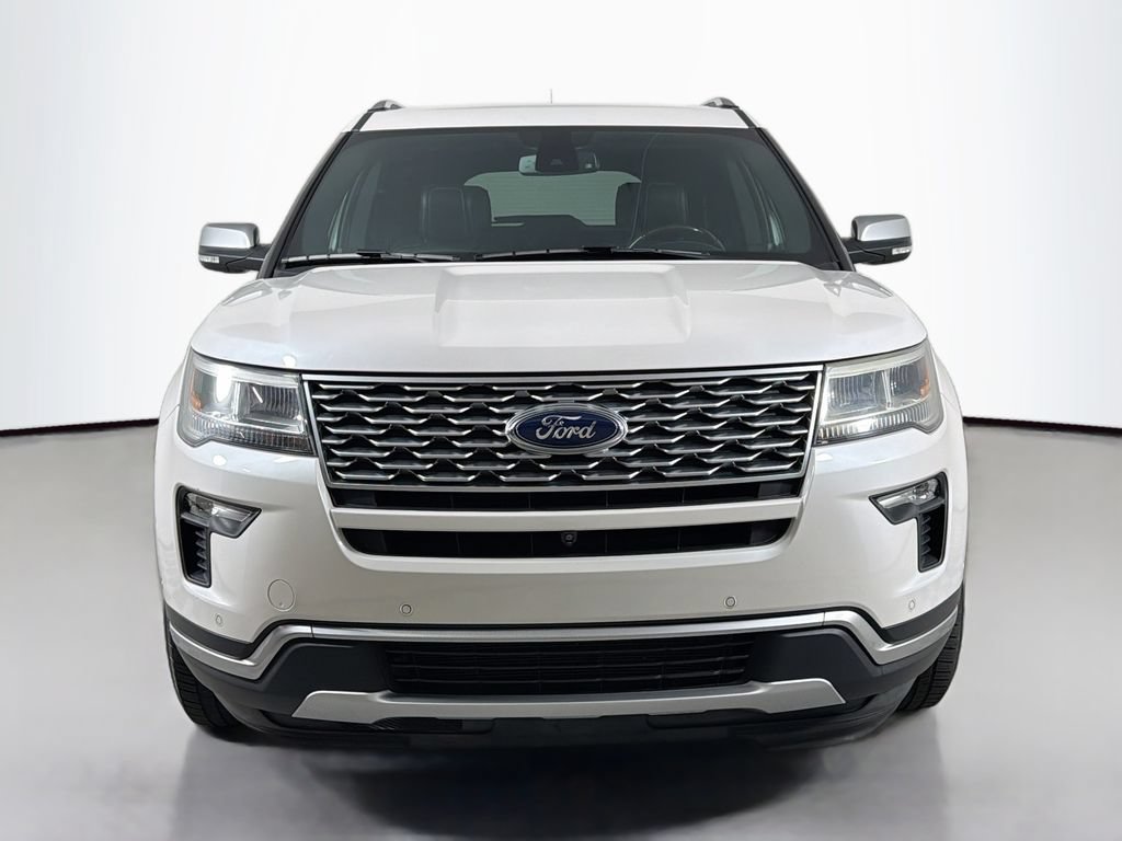 Used 2018 Ford Explorer Platinum AWD/4WD image 2