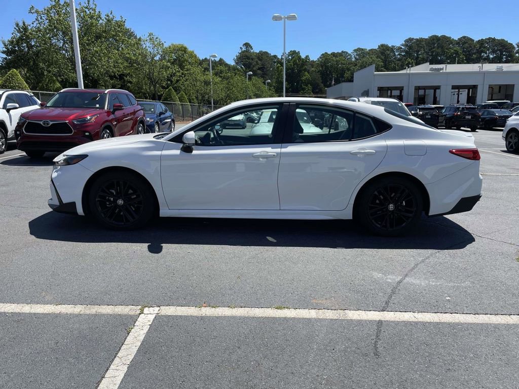 Used 2025 Toyota Camry SE w/ Convenience Package FWD image 12