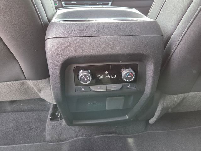 Used 2024 Chevrolet Traverse RS AWD/4WD image 53