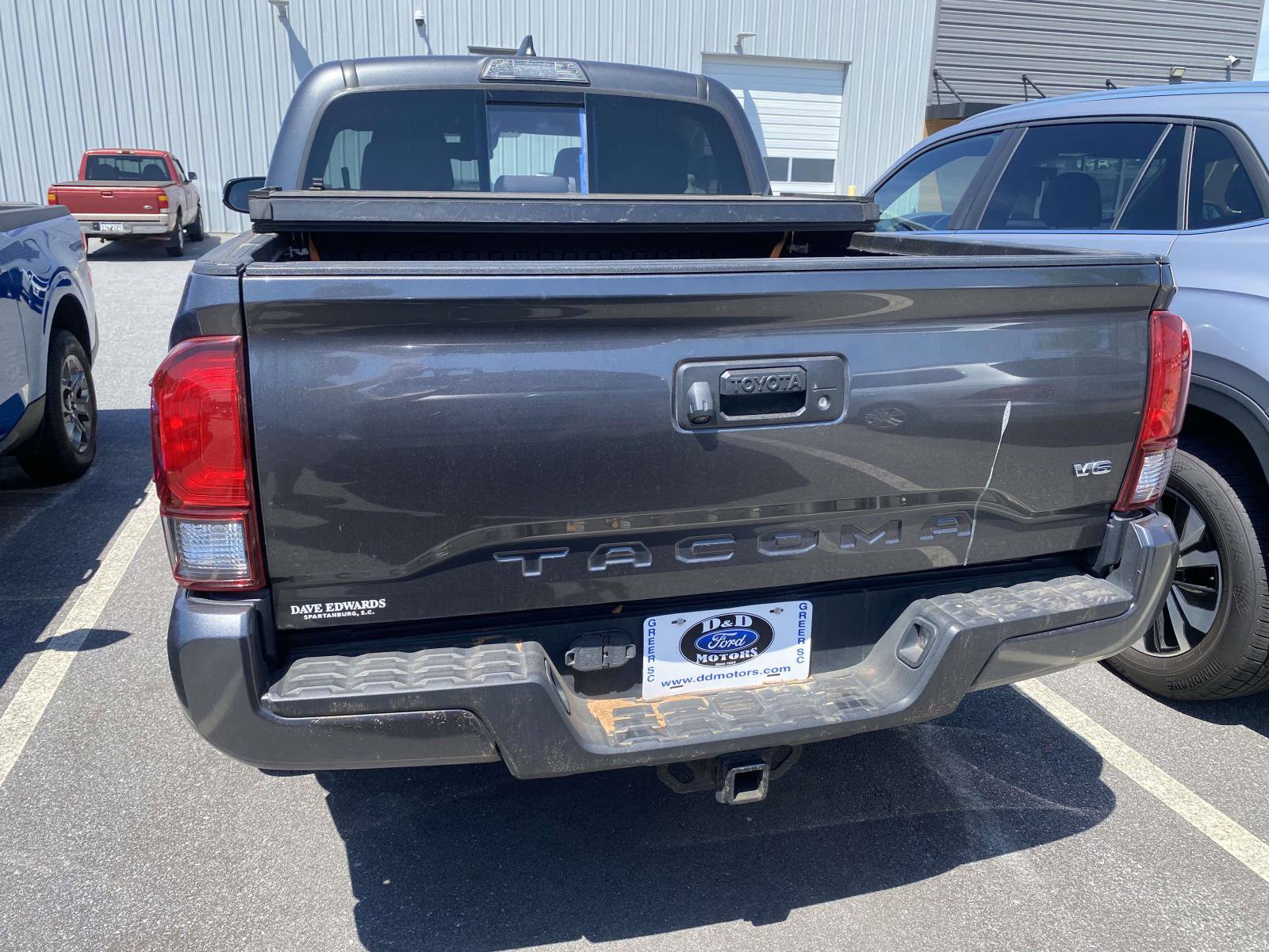 Used 2019 Toyota Tacoma TRD Sport RWD image 6