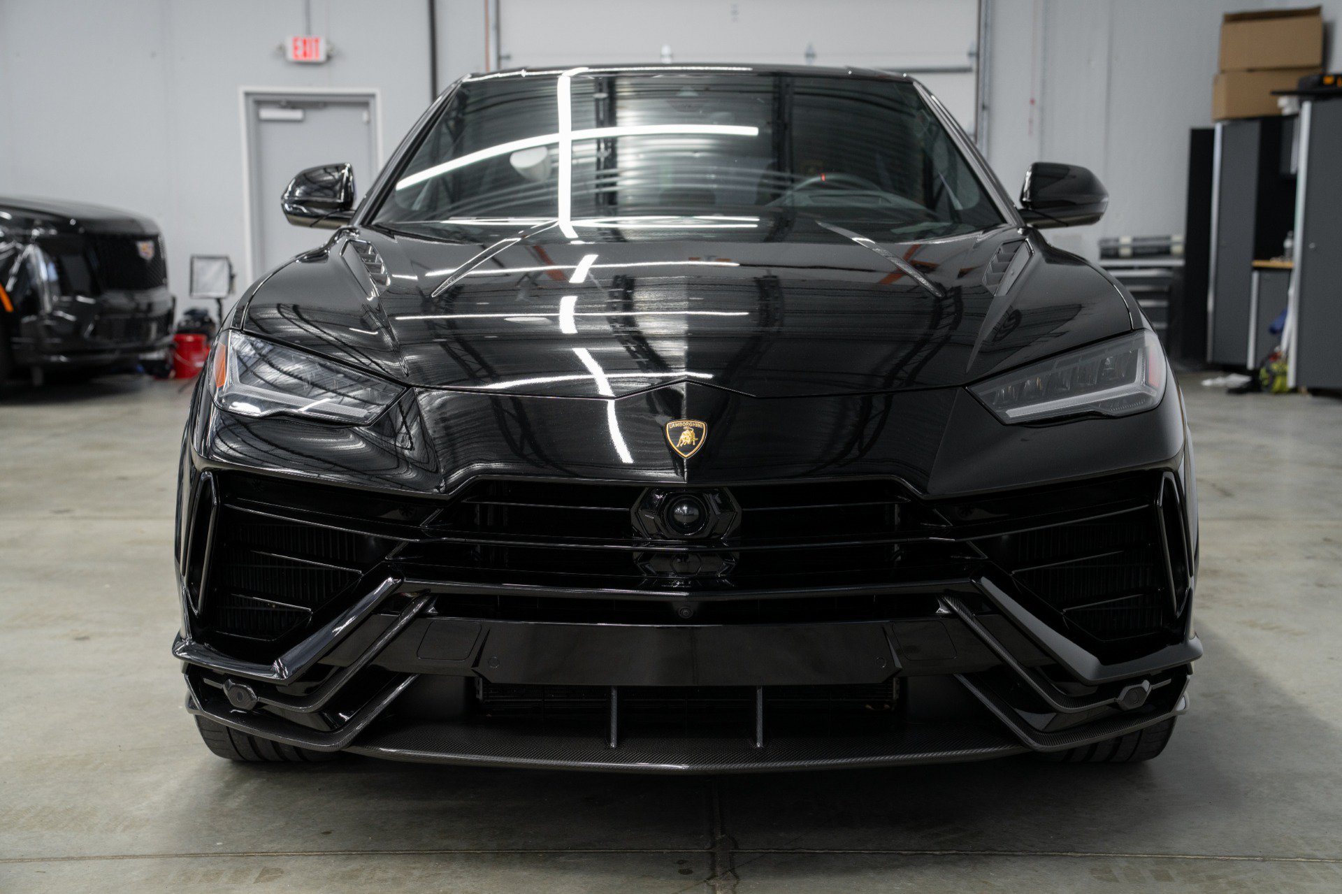 Used 2023 Lamborghini Urus Performante AWD/4WD image 4