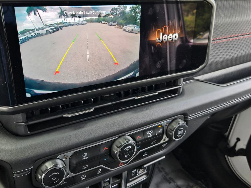 Used 2024 Jeep Wrangler Unlimited Rubicon image 23